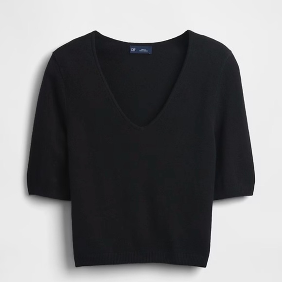 GAP Sweaters - Black V-Neck Crop Short Sleeve Sweater - GAP